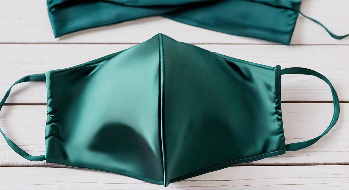 Máscaras de seda: como escolher a melhor para uma pele macia e hidratada - StudioSoie