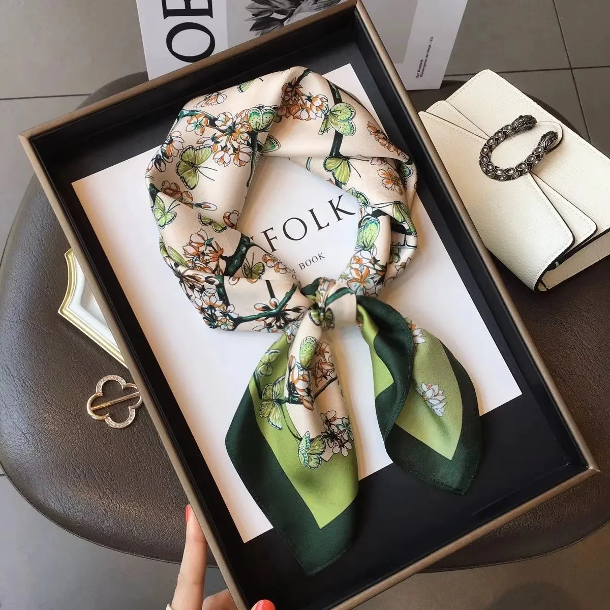 Foulard Carré en Soie Naturelle 65 cm - Accessoire Luxe 100% Soie de Mûrier