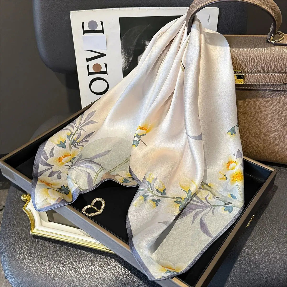 Foulard Carré en Soie Naturelle 65 cm - Accessoire Luxe 100% Soie de Mûrier