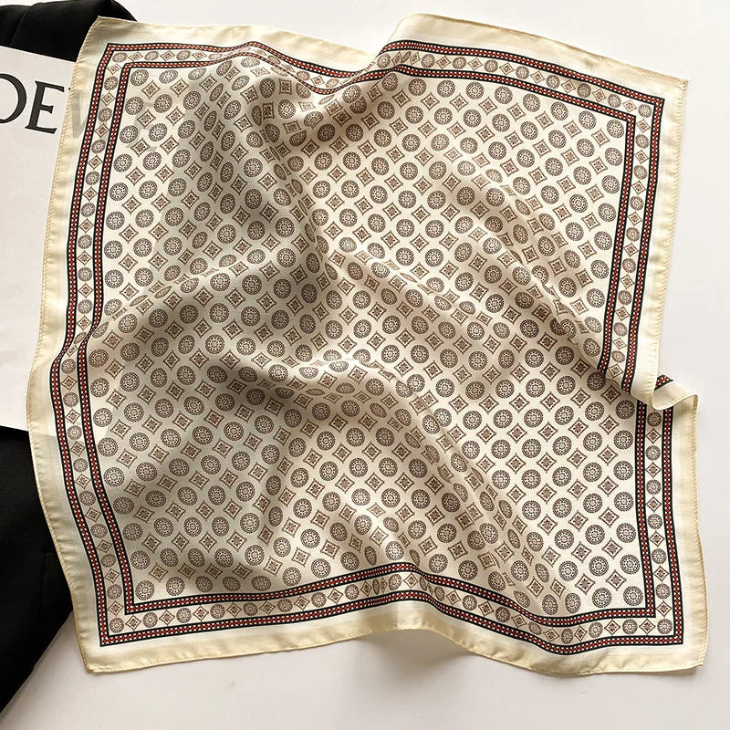 Écharpe - Foulard - Carré en Soie - Bandana
