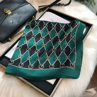 Écharpe - Foulard - Carré en Soie - Bandana