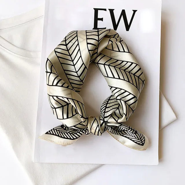 Écharpe - Foulard - Carré en Soie - Bandana