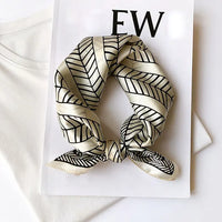 Écharpe - Foulard - Carré en Soie - Bandana