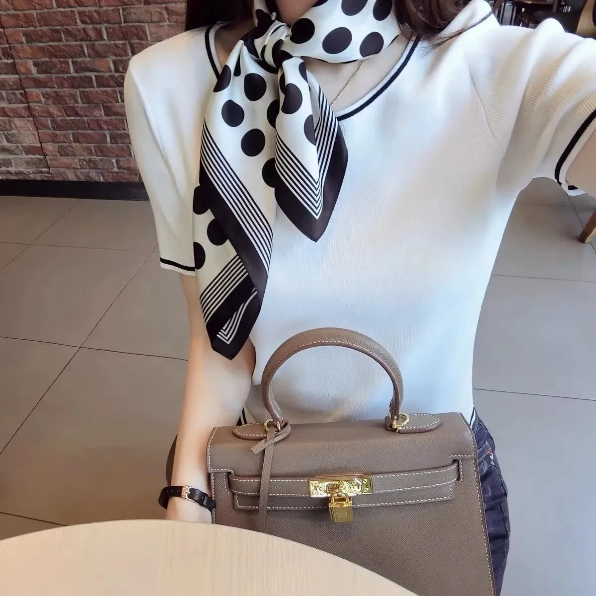 Foulard Carré en Soie Naturelle 65 cm - Accessoire Luxe 100% Soie de Mûrier - StudioSoie