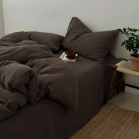 Чорний як ебенове дерево