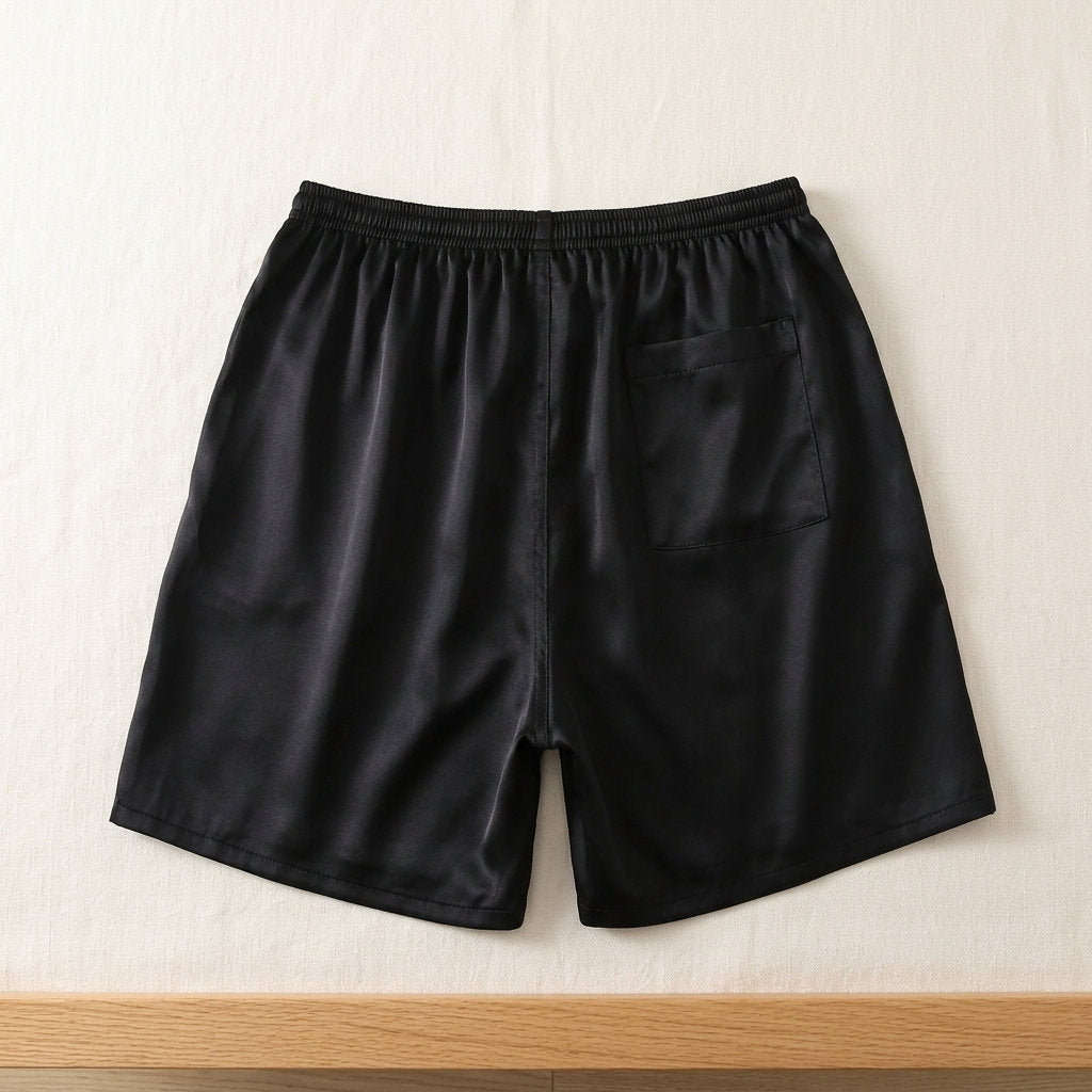 Short de nuit homme en soie de mûrier – coloris Noir – StudioSoie